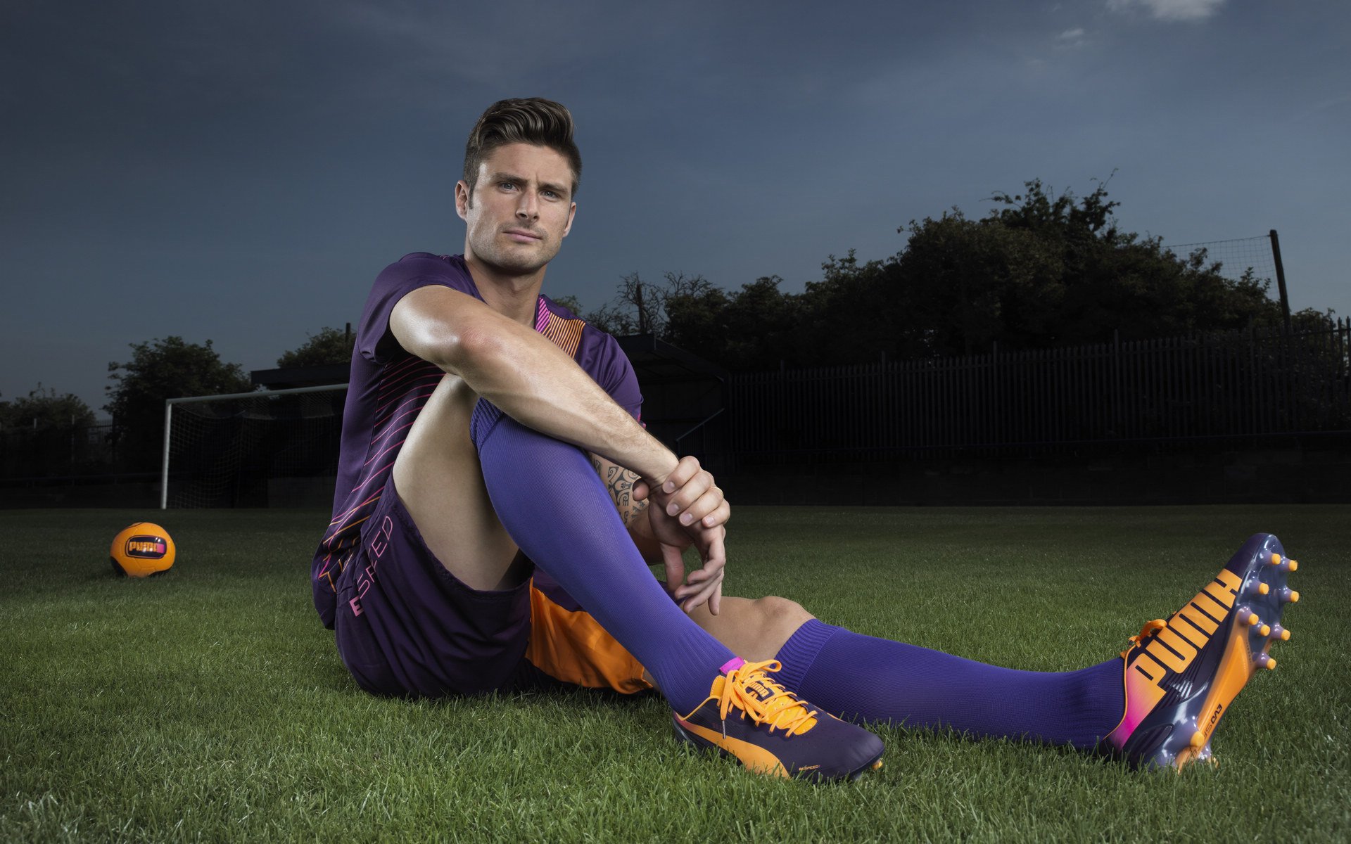 北京国安中场表现抢眼,领先积分榜,北京国安中场球员